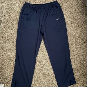 Nike sweatpants w/ pockets
